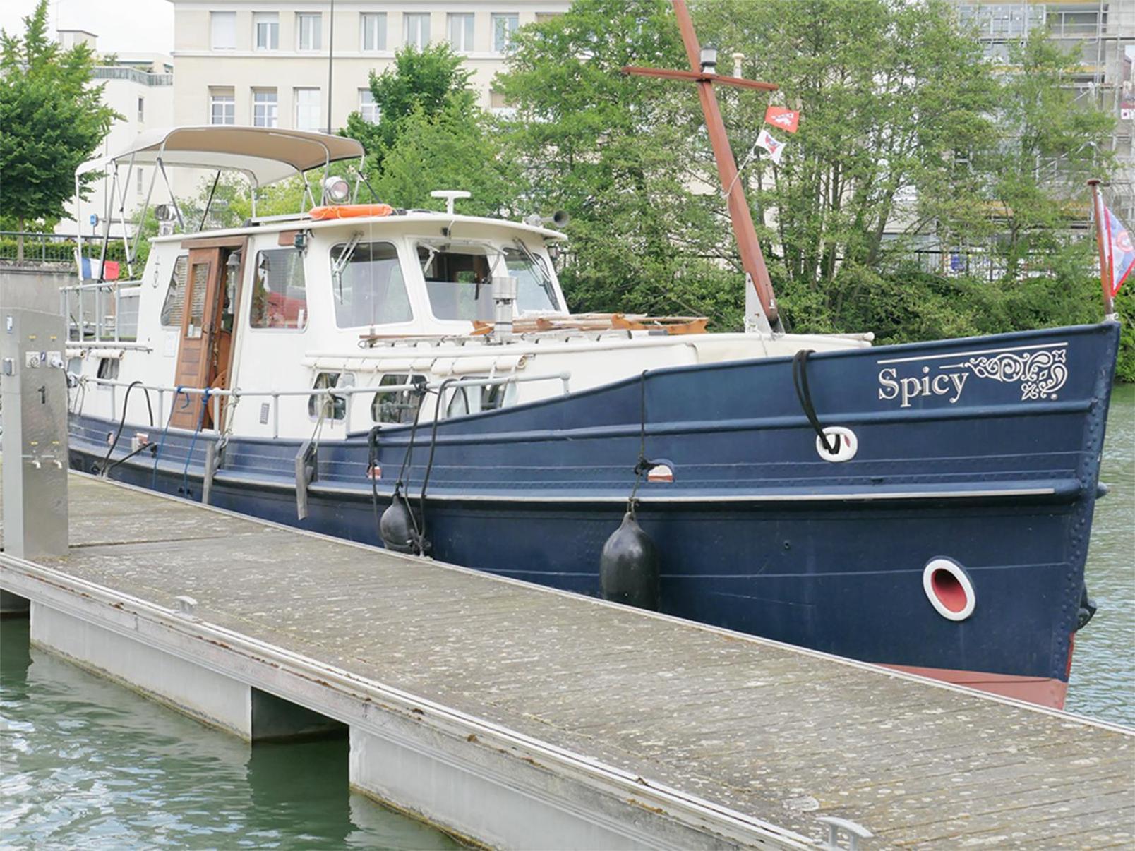 Spicy - Sejour Insolite Sur La Marne Meaux Exterior photo